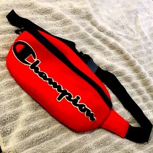Women’s Champions Fanny Pack